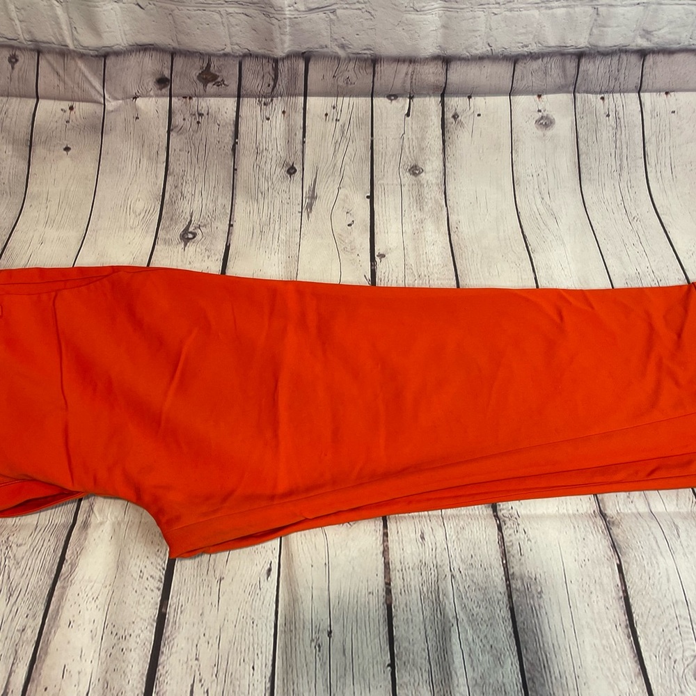 Express Mid Rise Full Length Pants. 12R. Red.